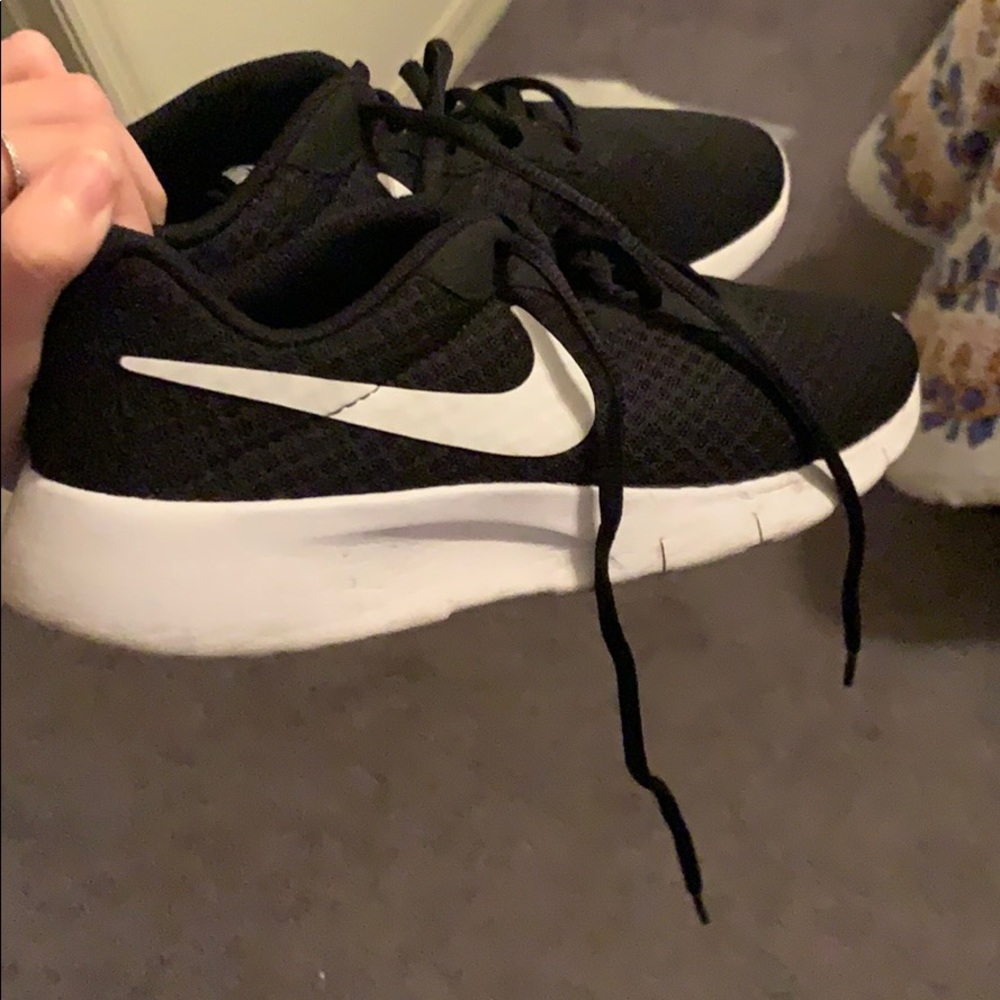 Nike black roshe running shoes sneakers